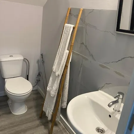 Lägenhet T1 Totalmente Equipado Terraco Privado